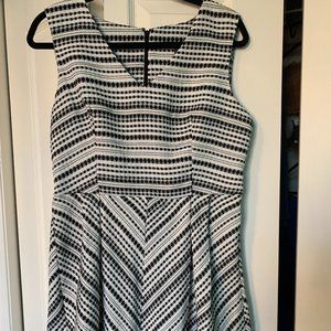 SUZY SHIER black and white dress